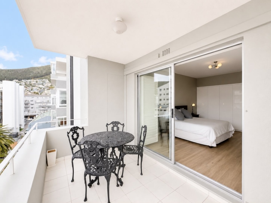 To Let 2 Bedroom Property for Rent in Sea Point Western Cape